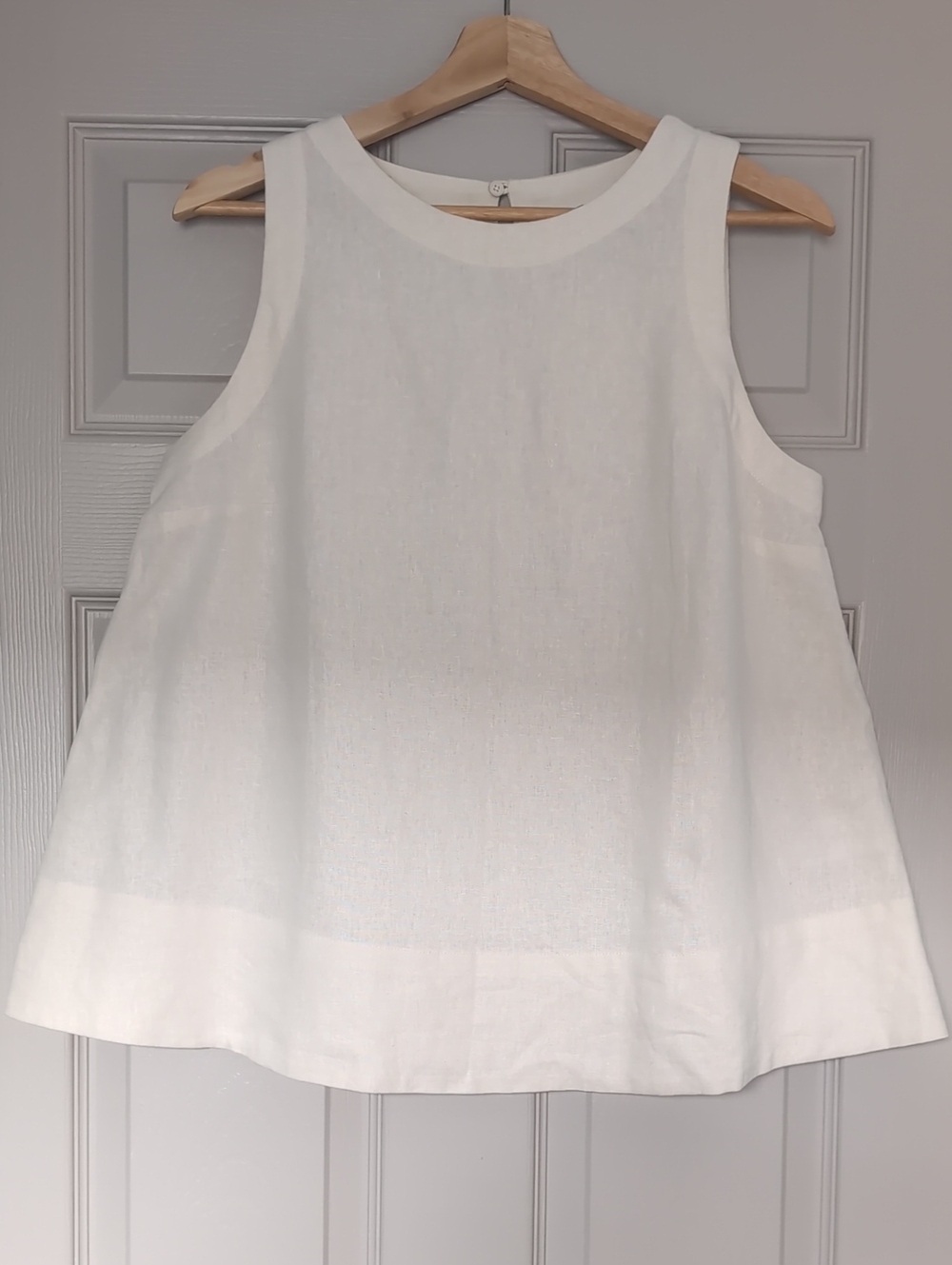 Banana Republic Cream A-Line Sleeveless Tank